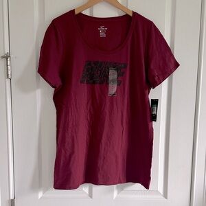 Nike Women's Maroon Short Sleeve Tee NWT